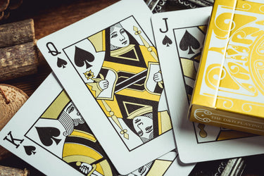 SMOKE & MIRROR V9 GOLD PLAYING CARDS