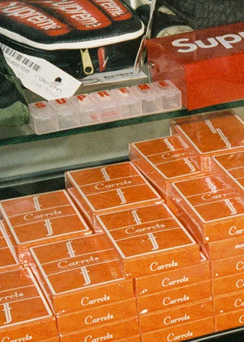 FONTAINE CARROTS PLAYING CARDS